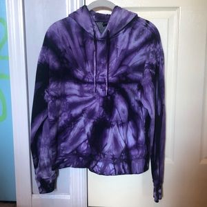 Women’s Small Purple Tie-dye Sweatshirt by Zine